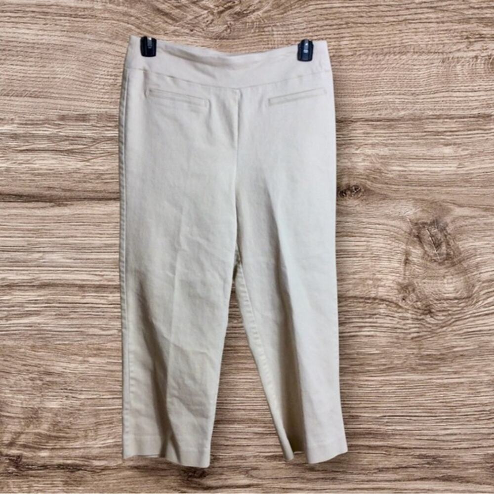 Wonderly my cream/ivory cropped pull on pants. Petite 14 14p
